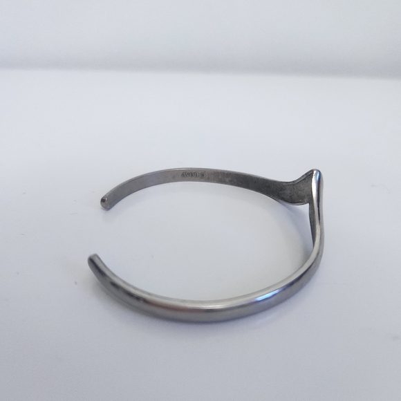 Vintage Silver Avon Chevron Bracelet - Picture 10 of 15